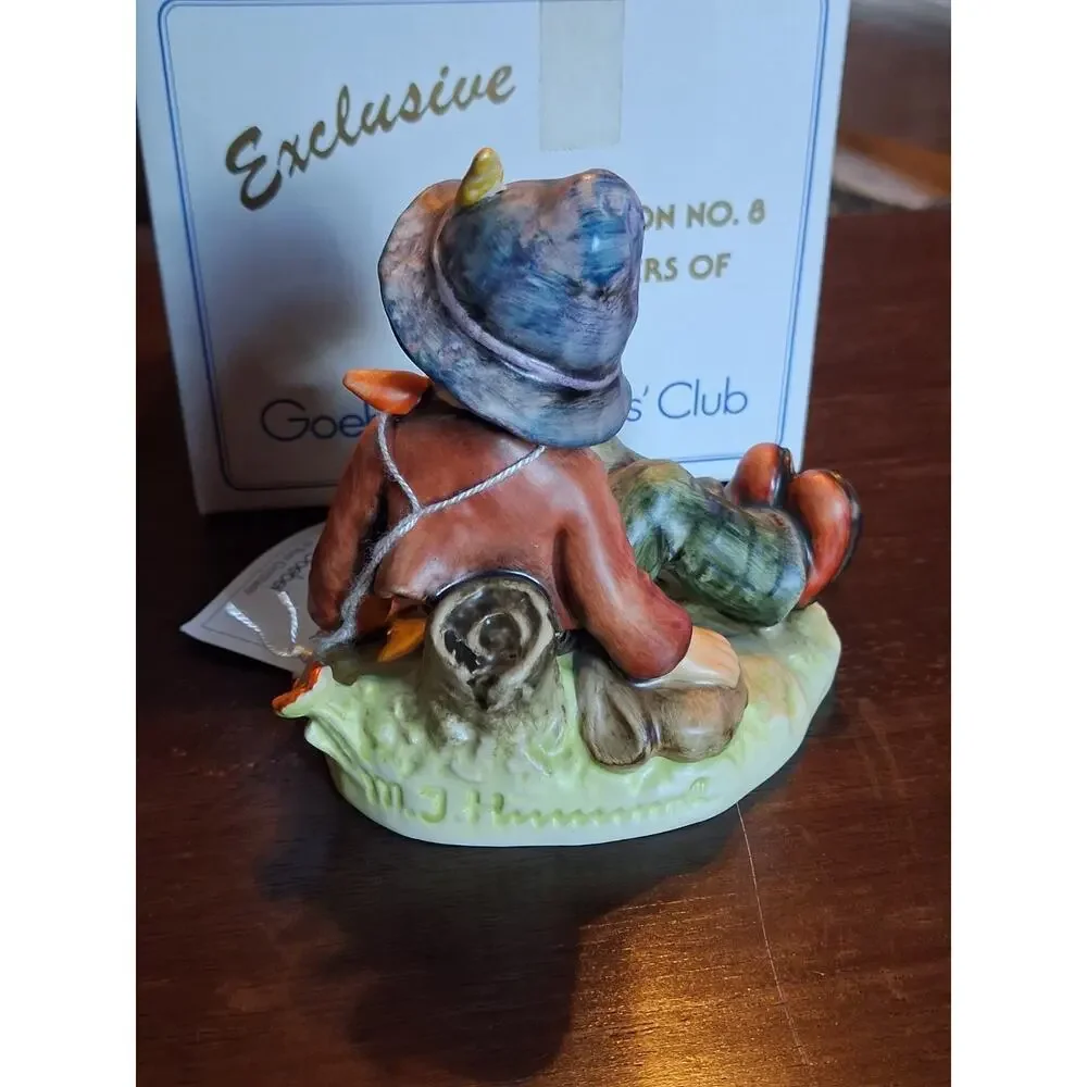 Goebel Hummel Figurine Coffee Break 409 Special Edition No. 8 1976